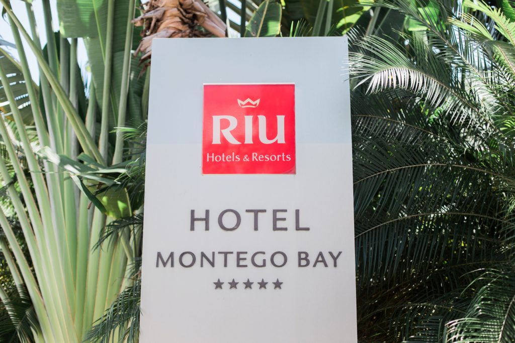 Afbeeldingsresultaat voor riu montego bay logo