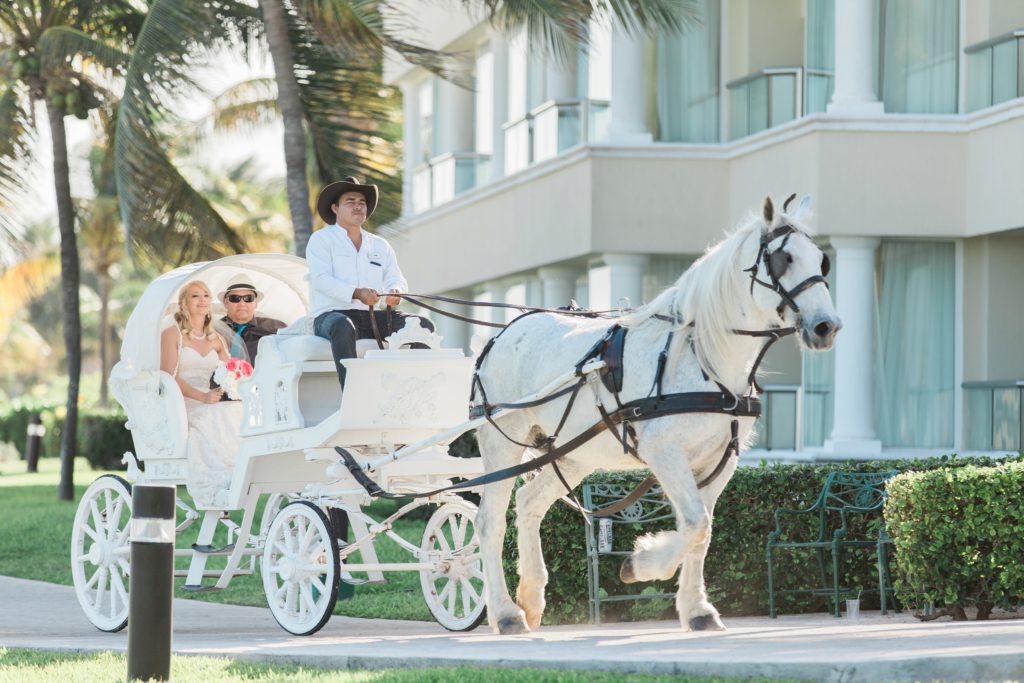 Destination Wedding Photographer, Jess Collins Photography, Orlando Wedding Photographer, Kitchener Wedding Photographer, Destination Wedding, Elopement Wedding Photographer, Moon Palace Cancun