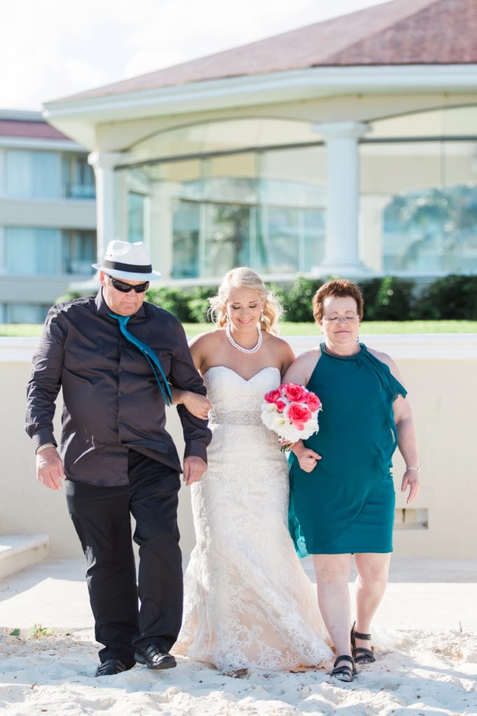 Destination Wedding Photographer, Jess Collins Photography, Orlando Wedding Photographer, Kitchener Wedding Photographer, Destination Wedding, Elopement Wedding Photographer, Moon Palace Cancun