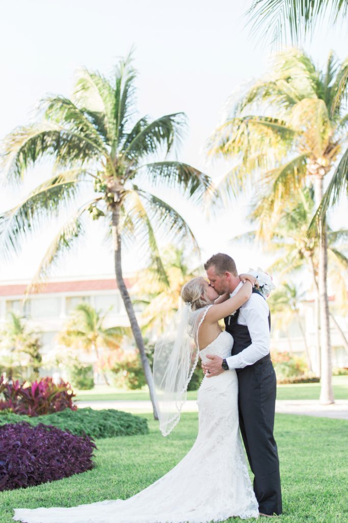 Destination Wedding Photographer, Jess Collins Photography, Orlando Wedding Photographer, Kitchener Wedding Photographer, Destination Wedding, Elopement Wedding Photographer, Moon Palace Cancun