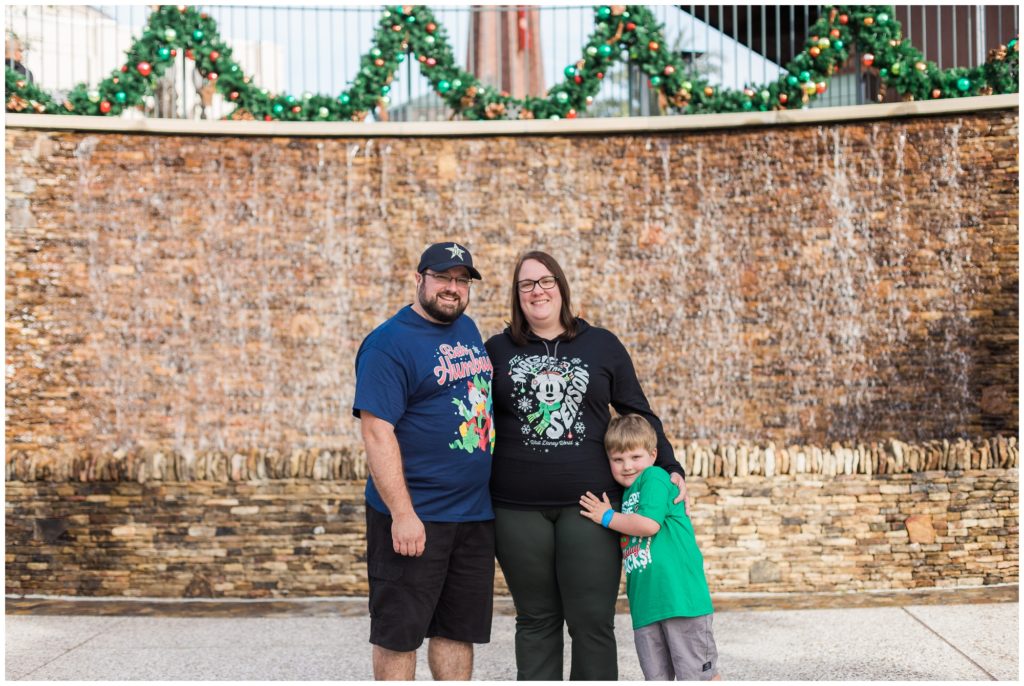 Disney holiday christmas family photos