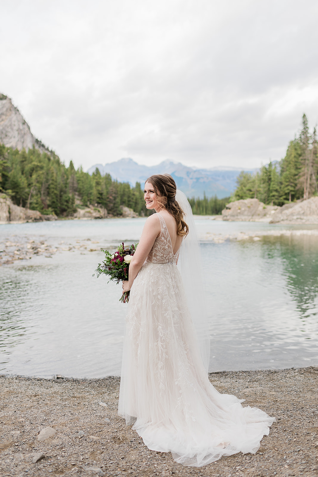 Bride and Groom wedding photos in Banff, Alberta by Jess Collins